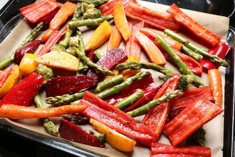 Ofengemüse-Salat-Die perfekte Grillbeilage!